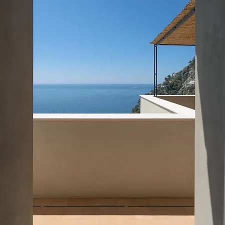 Villa Romito - Sea View, Location *