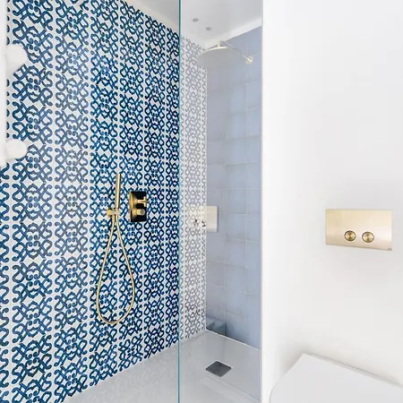 Romito - Sea View, Location *