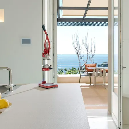 Villa Romito - Sea View, Location *
